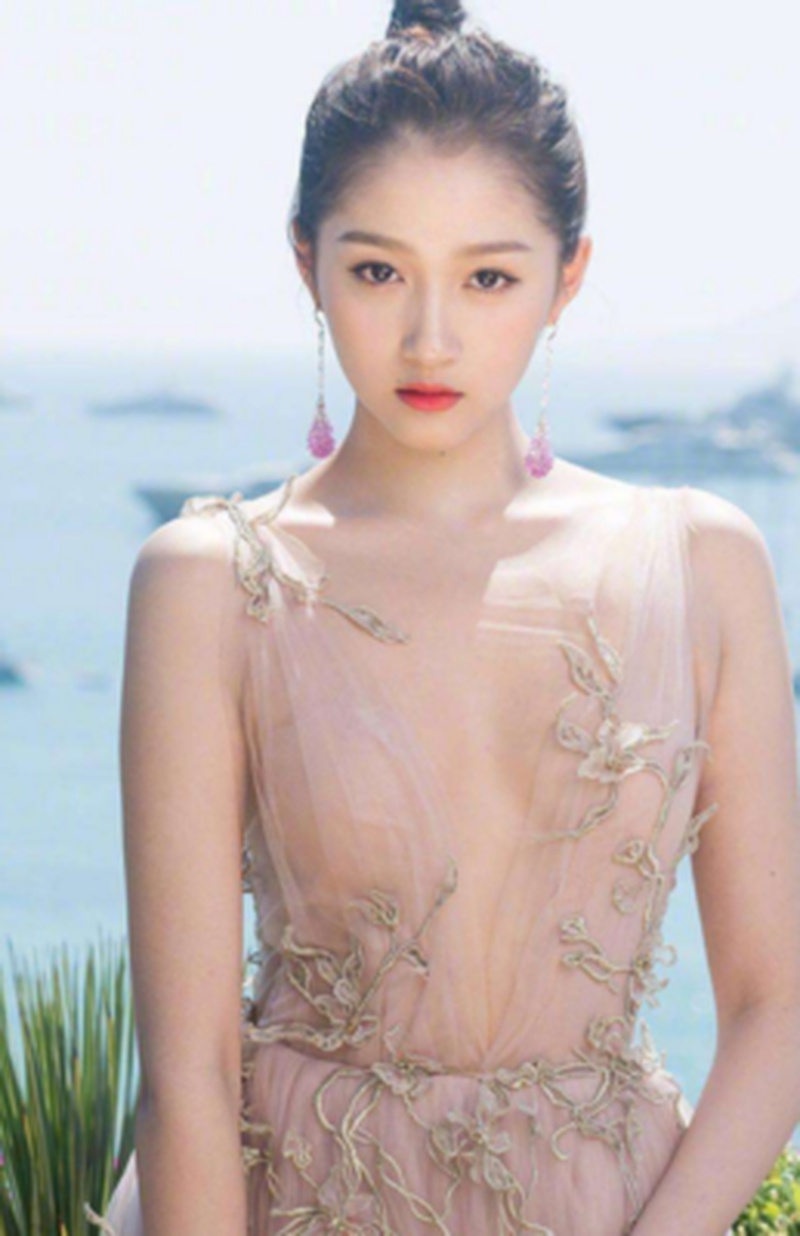 关晓彤